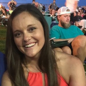 Meet your Posher, Whitney